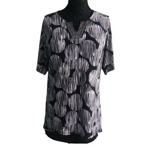 SUSAN LAWRENCE Women’s Plus Black & White Kimono Blouse Top with Sequence front